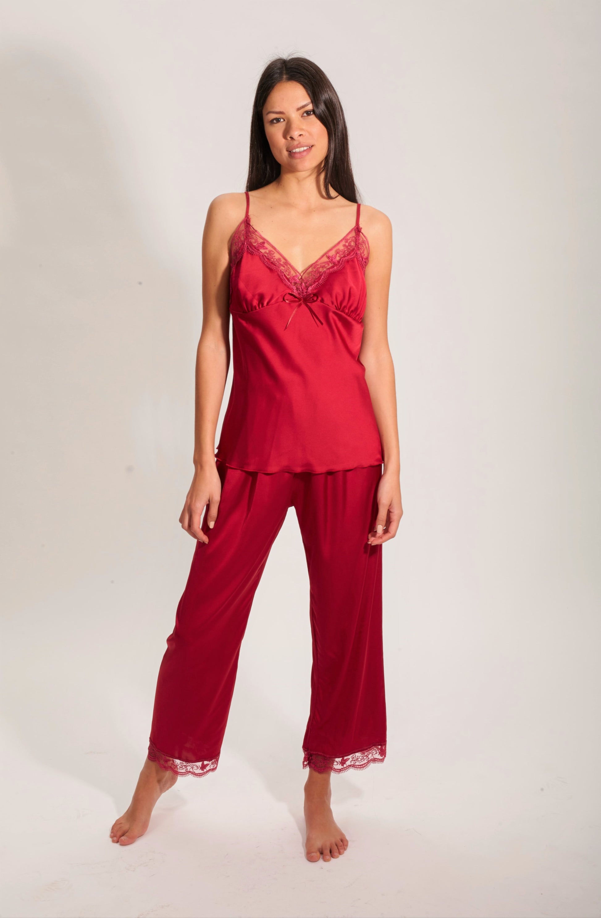 Laura in - Conjunto 5 piezas de pijamas para mujer de seda satén, Bata, camisón, top, pantalones cortos y largos.