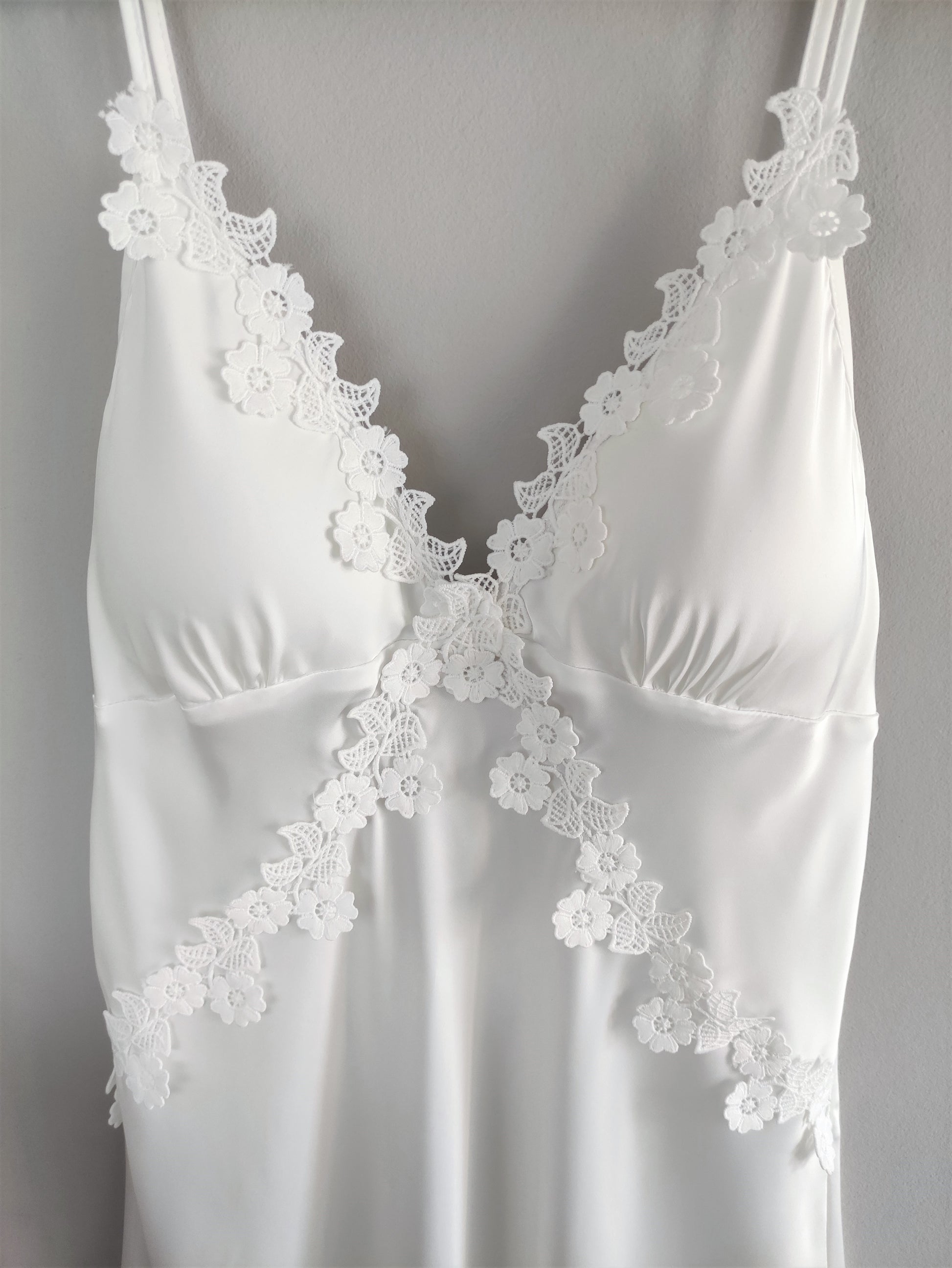 Pijamas de seda satén para mujer, bata kimono y/o vestido camisón de color liso sólido.