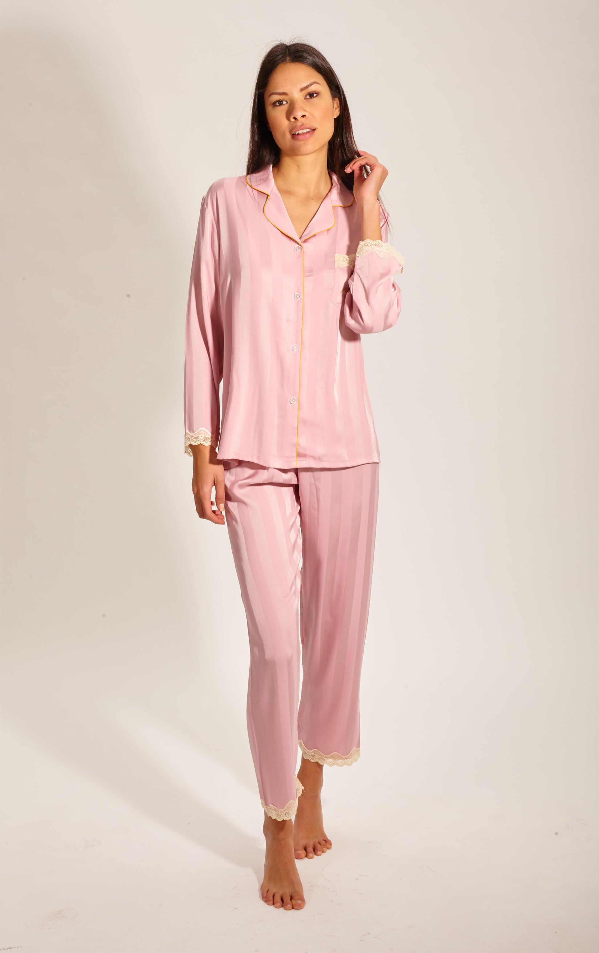 Laura in - Conjunto de Pijamas de Seda Satén para Mujer 2 piezas Camiseta Abotonada con Bolsillos y Pantalones con Encaje a rayas